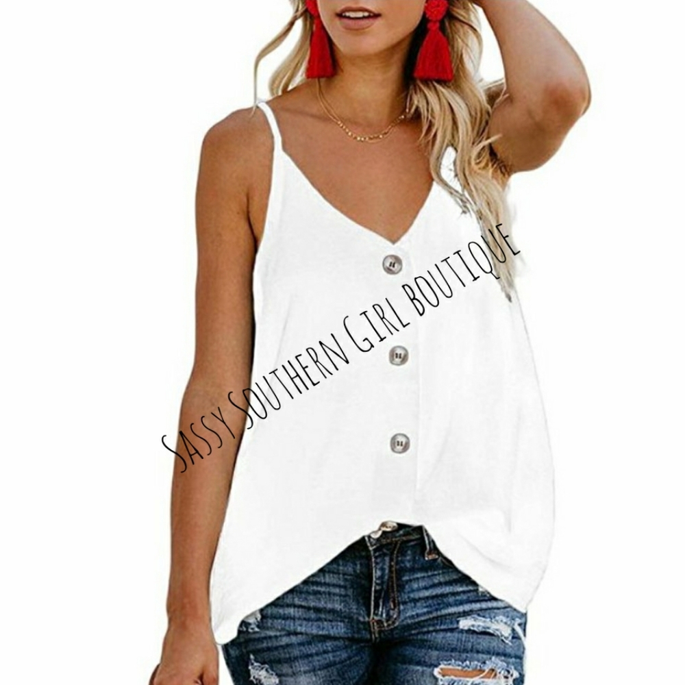 🆕⭐Plus Boho white button tank top